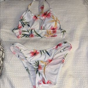 floral bikini!